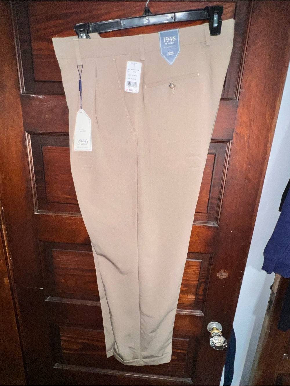 1946 Tailored Men’s Tan Chinos — Classic Straight Fit